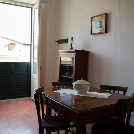 Il Marchese Del Grillo 아파트