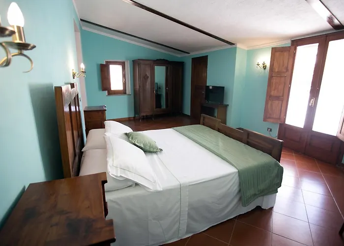 Il Marchese Del Grillo Daire *