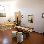 Il Marchese Del Grillo 아파트 *